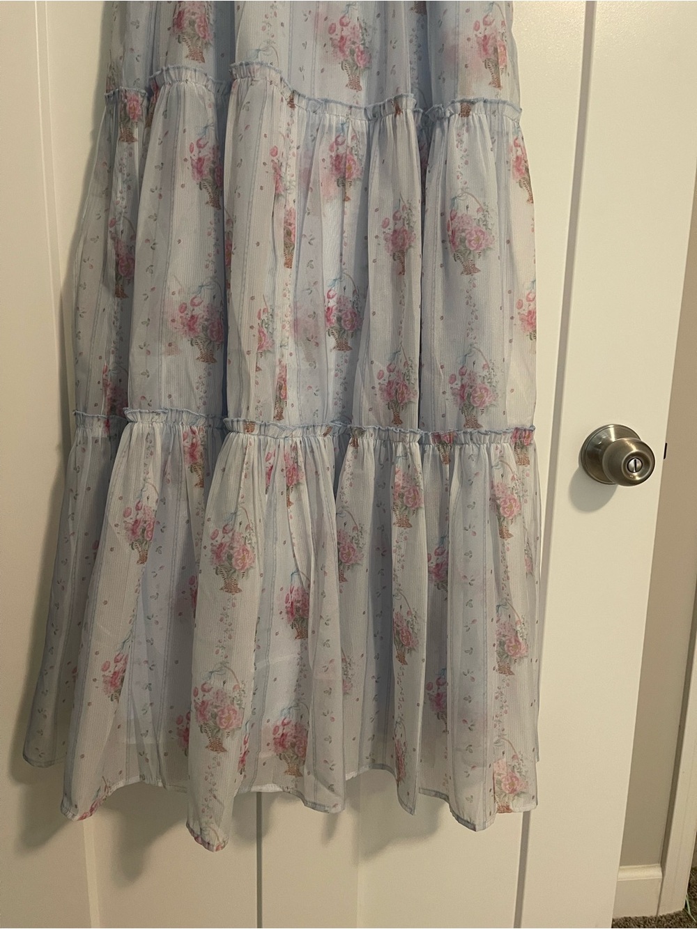 Ivy City Co Light Blue Floral Midi Dress - Picture 4 of 8